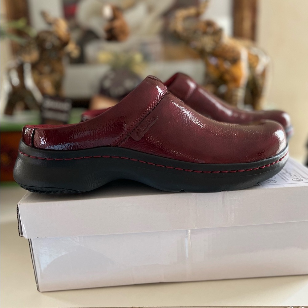 Clarks Burgundy Patent Clogs - Picture 7 of 9
